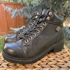 Harley-Davidson Tyler D84280 Black Leather 4 inch Lace-up Chukka Ankle Boots.